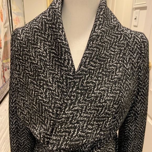 Banana Republic Belted Trench Coat Size 6 - Picture 2 of 7